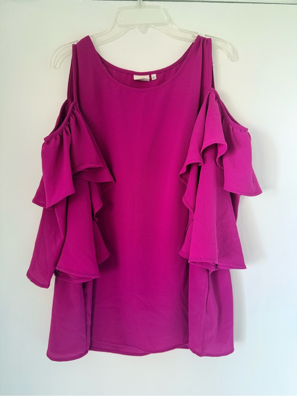 Good Luck Gem Cold-Shoulder Ruffle Top in Fuchsia Pink